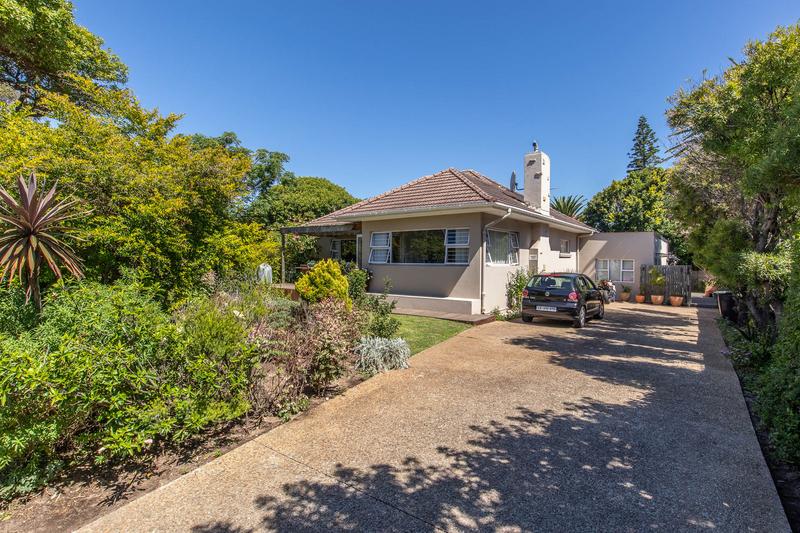 4 Bedroom Property for Sale in Bergvliet Western Cape